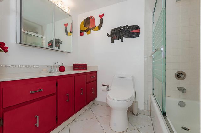 600 Three Islands Blvd 612, Hallandale Beach, FL 33009