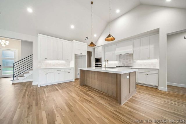 14271 S Delaware Place, Bixby, OK 74008