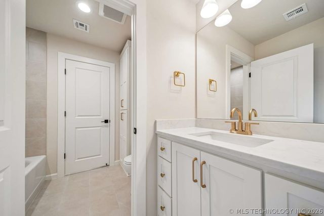 14271 S Delaware Place, Bixby, OK 74008