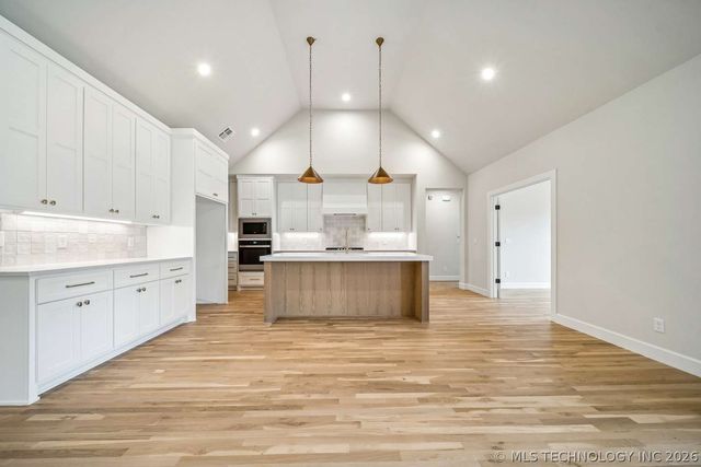 14271 S Delaware Place, Bixby, OK 74008