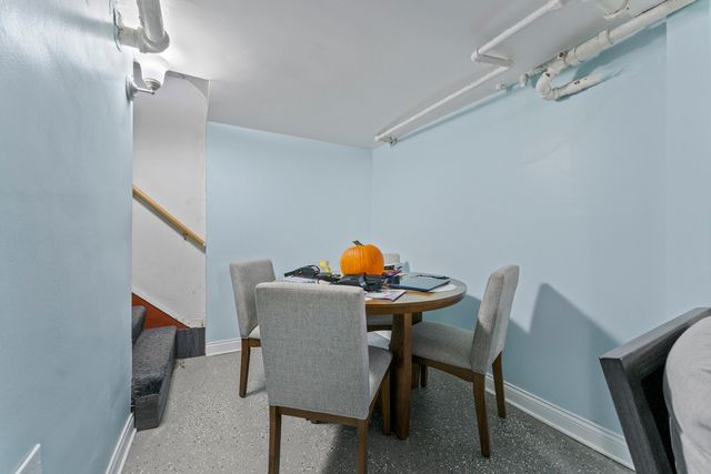 5037 W West End Avenue, Chicago, IL 60644