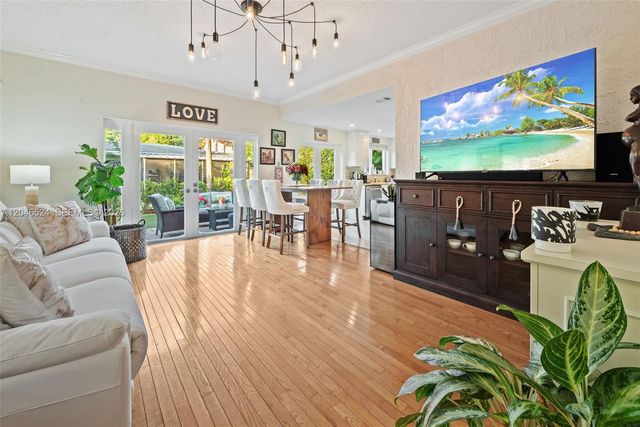 1211 Algeria Ave, Coral Gables, FL 33134