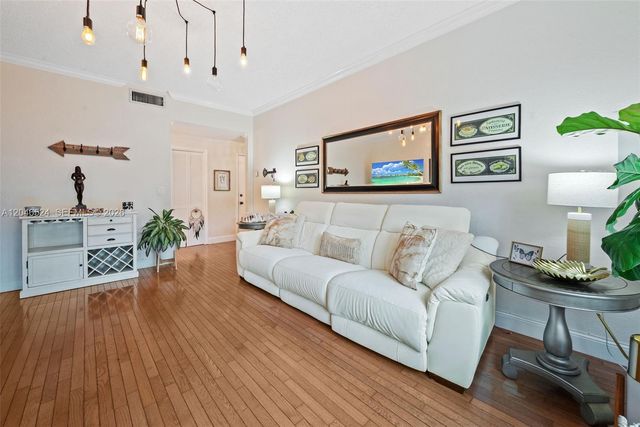 1211 Algeria Ave, Coral Gables, FL 33134