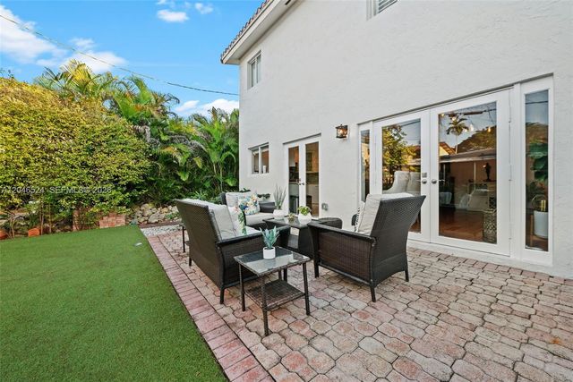 1211 Algeria Ave, Coral Gables, FL 33134