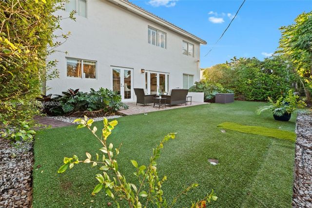 1211 Algeria Ave, Coral Gables, FL 33134