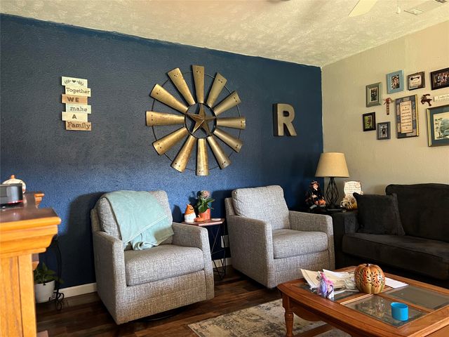 232 Railroad Drive, Mabank, TX 75147