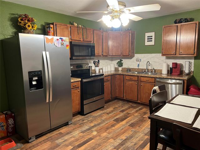 232 Railroad Drive, Mabank, TX 75147
