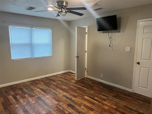 232 Railroad Drive, Mabank, TX 75147