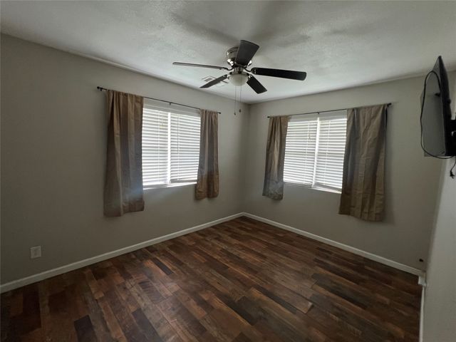 232 Railroad Drive, Mabank, TX 75147