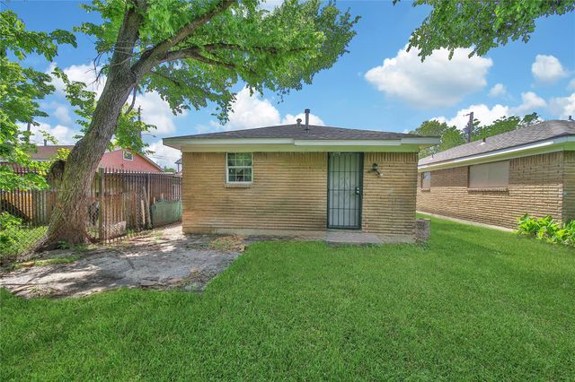 2310 Kabee Street, Houston, TX 77020