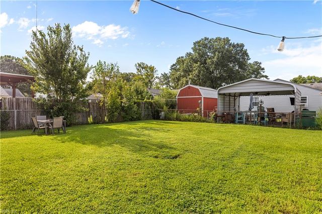 215 Castlewood RD, Portsmouth, VA 23702