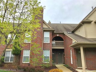 28439 Carlton Way, Novi, MI 48377