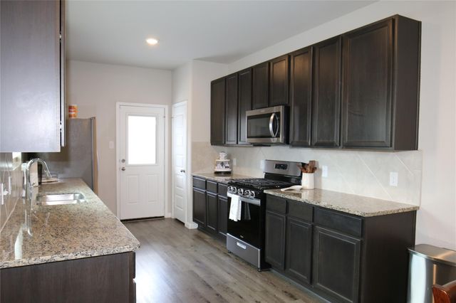 1336 Mount Blanc Path, Conroe, TX 77301