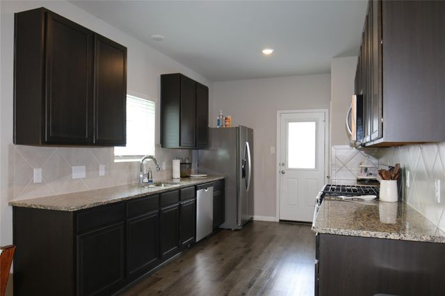 1336 Mount Blanc Path, Conroe, TX 77301