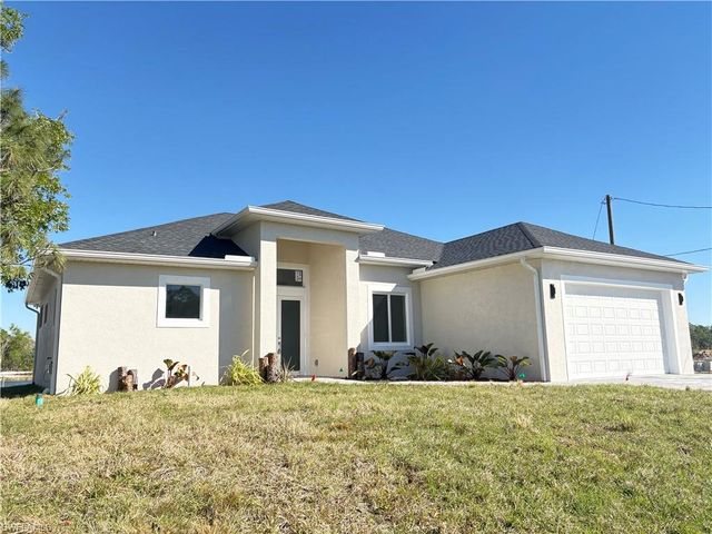 423 Harshaw ST, Lehigh Acres, FL 33974
