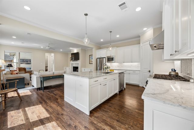 5602 Longview Street, Dallas, TX 75206