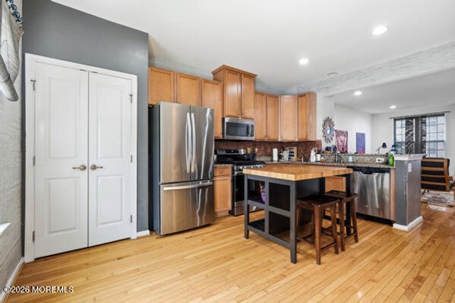 3 Michael Drive, Tinton Falls, NJ 07712
