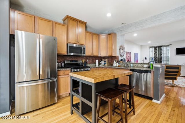3 Michael Drive, Tinton Falls, NJ 07712