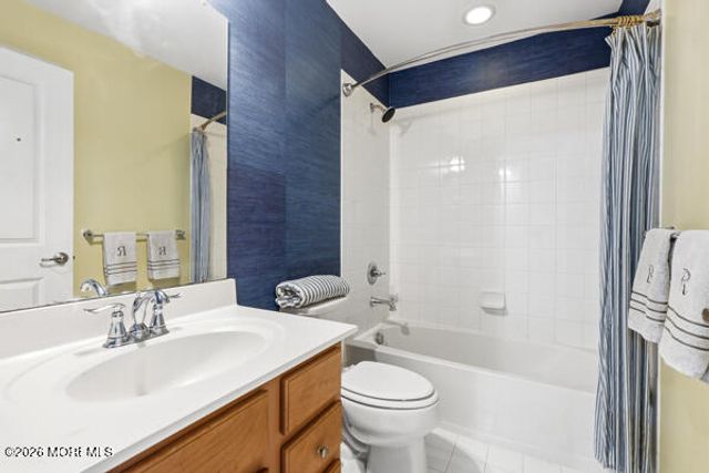 3 Michael Drive, Tinton Falls, NJ 07712