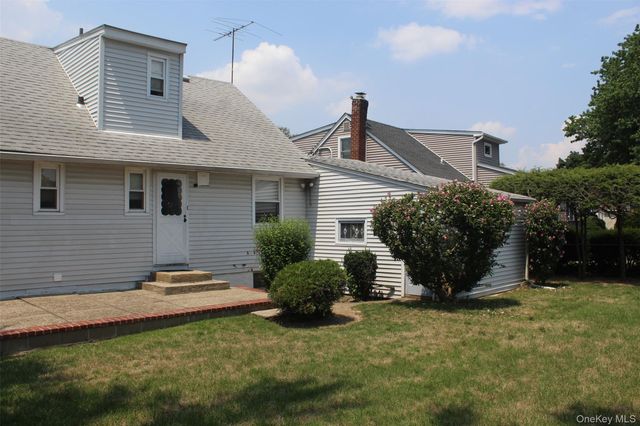 120 N Terrace Place, Valley Stream, NY 11580
