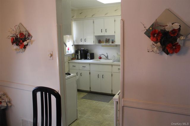 120 N Terrace Place, Valley Stream, NY 11580