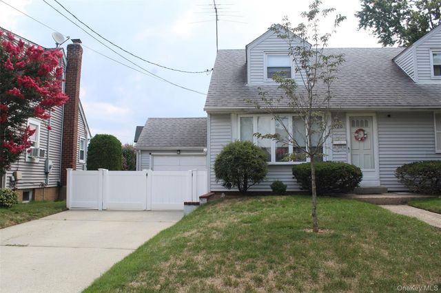 120 N Terrace Place, Valley Stream, NY 11580
