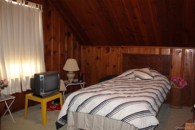 120 N Terrace Place, Valley Stream, NY 11580