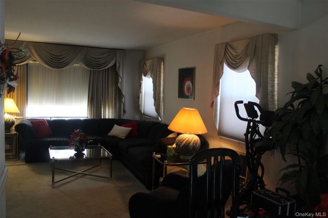 120 N Terrace Place, Valley Stream, NY 11580