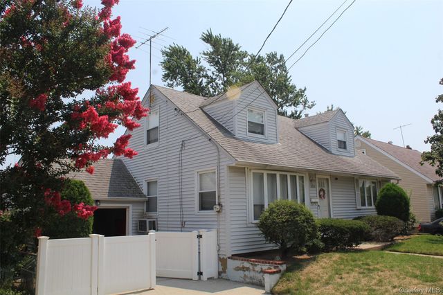120 N Terrace Place, Valley Stream, NY 11580
