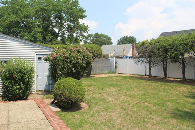 120 N Terrace Place, Valley Stream, NY 11580