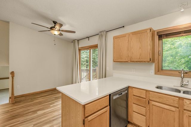 4693 Heather Ridge Road N, Oakdale, MN 55128