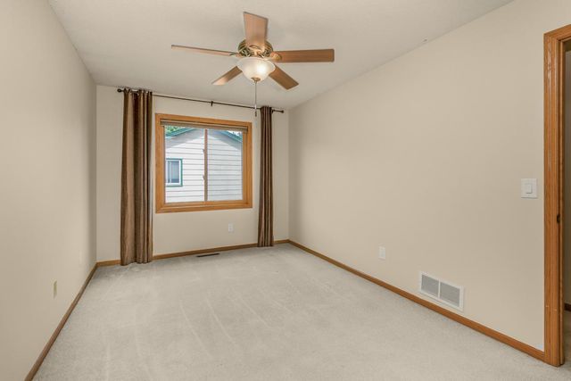 4693 Heather Ridge Road N, Oakdale, MN 55128