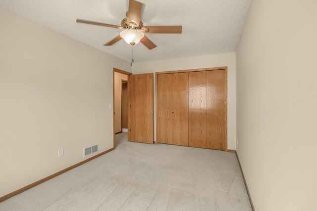 4693 Heather Ridge Road N, Oakdale, MN 55128
