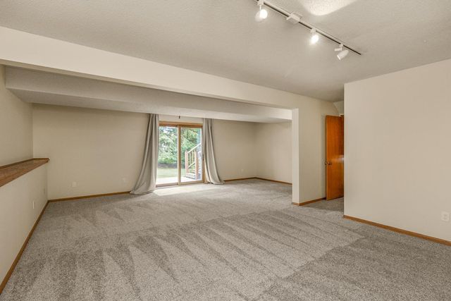 4693 Heather Ridge Road N, Oakdale, MN 55128