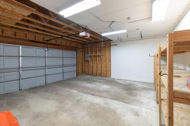 4693 Heather Ridge Road N, Oakdale, MN 55128