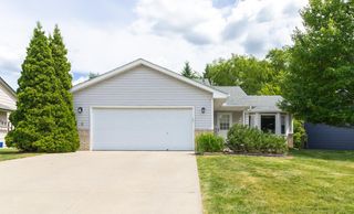 4693 Heather Ridge Road N, Oakdale, MN 55128
