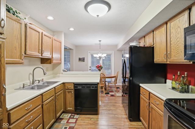 9352 Aberdare Drive, Indianapolis, IN 46250