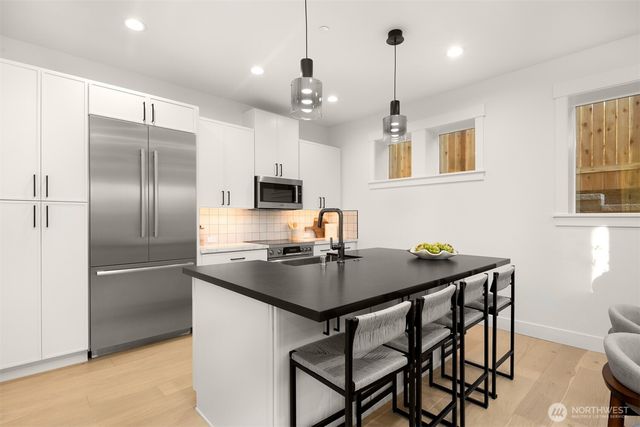 634 + 636 Eleventh Avenue, Kirkland, WA 98033