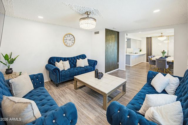 9521 N 43RD Drive, Glendale, AZ 85302