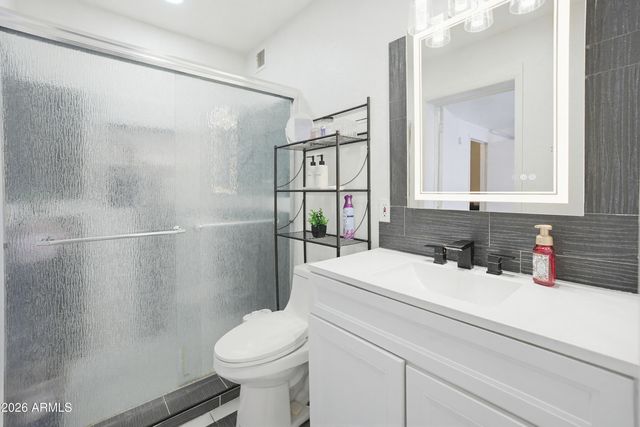 9521 N 43RD Drive, Glendale, AZ 85302