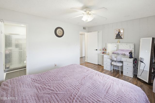 9521 N 43RD Drive, Glendale, AZ 85302