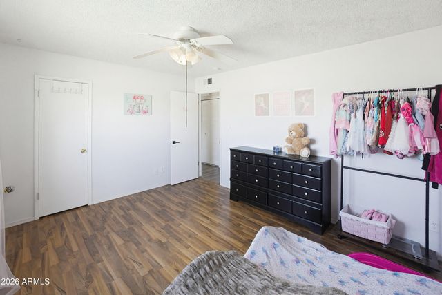 9521 N 43RD Drive, Glendale, AZ 85302