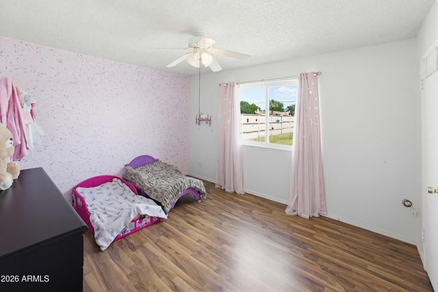 9521 N 43RD Drive, Glendale, AZ 85302