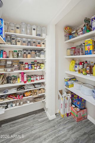 9521 N 43RD Drive, Glendale, AZ 85302