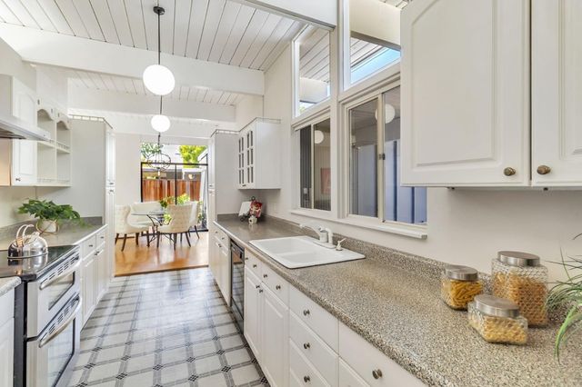 418 Ferne Avenue, Palo Alto, CA 94306