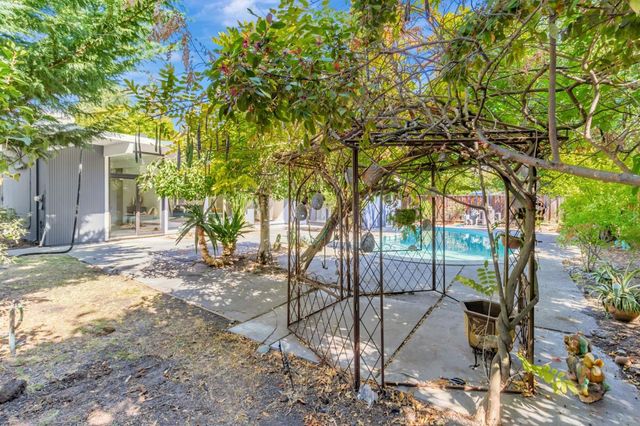 418 Ferne Avenue, Palo Alto, CA 94306