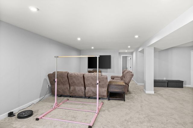 11218 WILLOW OAK CT, Fredericksburg, VA 22407