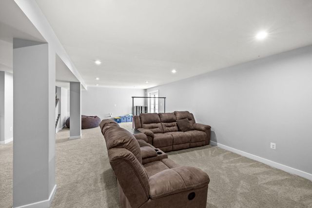 11218 WILLOW OAK CT, Fredericksburg, VA 22407
