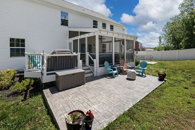 11218 WILLOW OAK CT, Fredericksburg, VA 22407