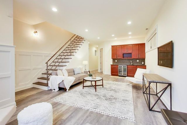 2726 W CORTEZ Street 1, Chicago, IL 60622